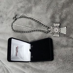 Cross western style necklace